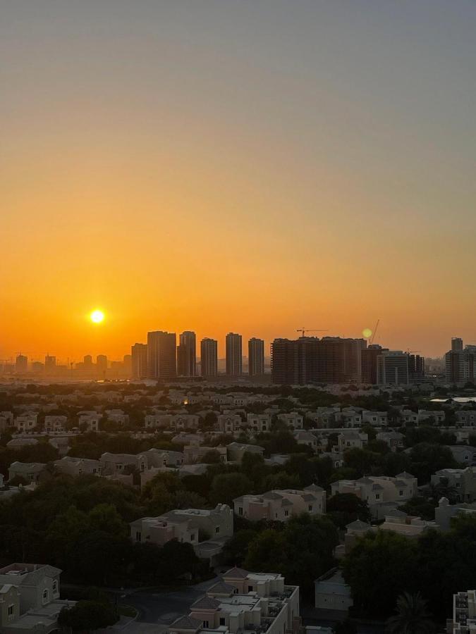 Great View, Dubai Sportcity, Parking Included, Nice Apartments エクステリア 写真