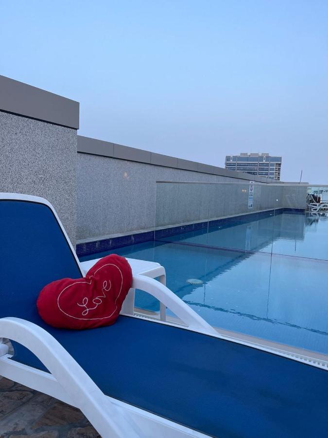 Great View, Dubai Sportcity, Parking Included, Nice Apartments エクステリア 写真