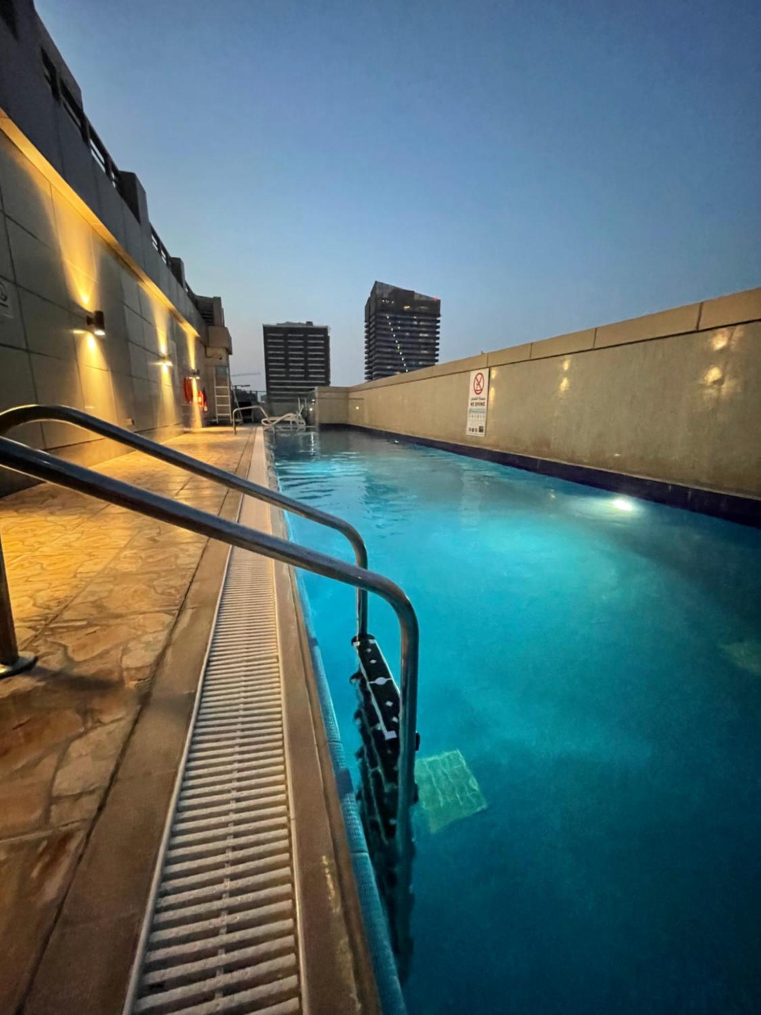 Great View, Dubai Sportcity, Parking Included, Nice Apartments エクステリア 写真